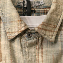Load image into Gallery viewer, Gradient Pointed Collar Plaid Distressed Shirt