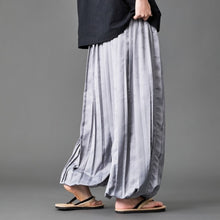 Load image into Gallery viewer, Pleated Loose Casual Pants