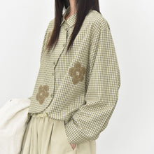 Load image into Gallery viewer, Women's Floral Patchwork Curved Hem Long-sleeved Shirt