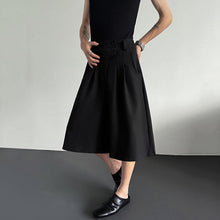 Load image into Gallery viewer, Button-embellished Draped Wide-leg Casual Suit Shorts