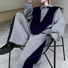 Load image into Gallery viewer, Contrasting Color Detachable Cape Sweatshirt Loose Sweatpants Two-piece Set
