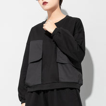 Load image into Gallery viewer, Round Neck Long Sleeve Pocket T-Shirt