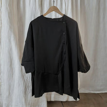 Load image into Gallery viewer, Asymmetric Three Quarter Sleeve Shirt