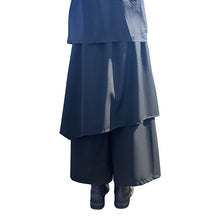 Load image into Gallery viewer, Dark Layered Hakama