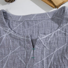 Load image into Gallery viewer, Round Neck Pattern Loose T-shirt