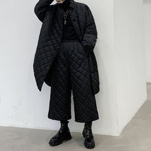 Load image into Gallery viewer, Argyle Pattern Cotton Cropped Pants