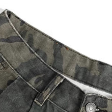 Load image into Gallery viewer, American Camouflage Multi-pocket Loose Cropped Shorts