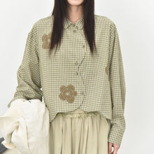 Load image into Gallery viewer, Women's Floral Patchwork Curved Hem Long-sleeved Shirt