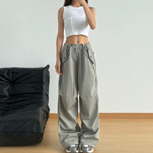 Load image into Gallery viewer, Women's Quick-Dry Loose High-Waisted Hiking Pants