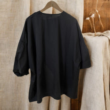Load image into Gallery viewer, Asymmetric Three Quarter Sleeve Shirt