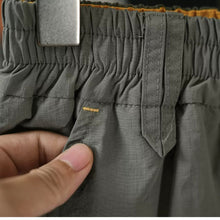 Load image into Gallery viewer, Color-blocked Rolled-up Water-repellent Shorts