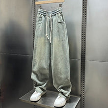 Load image into Gallery viewer, American Vintage Washed Distressed Jeans