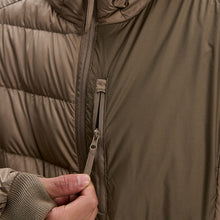 Load image into Gallery viewer, Japanese Outdoor Quick-drying Water-repellent Hooded Warm Down Jacket
