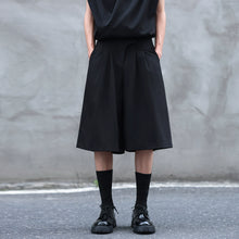 Load image into Gallery viewer, Loose Draped Three-dimensional Pleated Casual Suit Shorts