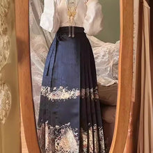 Load image into Gallery viewer, Retro Pattern Horse Face Skirt