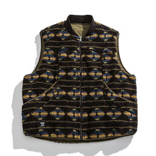Load image into Gallery viewer, Japanese Reversible Loose Padded Warm Workwear Vest