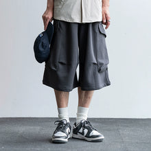Load image into Gallery viewer, Middle Pleated Multi-pocket Cropped Sweatpants