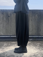 Load image into Gallery viewer, Loose Pleated Cropped Wide-leg Pants