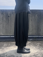 Load image into Gallery viewer, Loose Pleated Cropped Wide-leg Pants