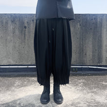 Load image into Gallery viewer, Loose Pleated Cropped Wide-leg Pants