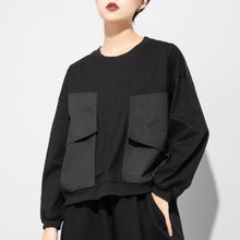Load image into Gallery viewer, Round Neck Long Sleeve Pocket T-Shirt