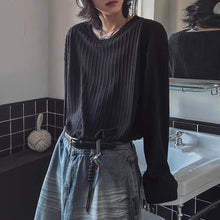 Load image into Gallery viewer, Loose-fitting Crew Neck Base Layer T-shirt