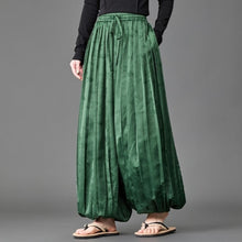 Load image into Gallery viewer, Pleated Loose Casual Pants