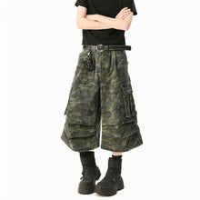 Load image into Gallery viewer, American Camouflage Multi-pocket Loose Cropped Shorts