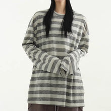 Load image into Gallery viewer, Flowy Loose-fitting Striped T-shirt