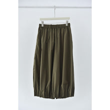 Load image into Gallery viewer, Women's Japanese Lightweight Pleated Hem Cropped Wide-leg Pants