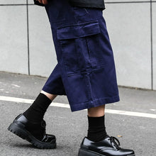 Load image into Gallery viewer, Vintage-style Multiple Pockets Cropped Trousers