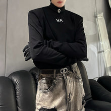 Load image into Gallery viewer, Shoulder Pad Metal Logo Bottoming Shirt