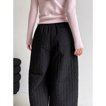 Load image into Gallery viewer, Quilted Striped Cropped Casual Trousers