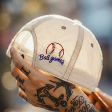 Load image into Gallery viewer, Retro Breathable Outdoor Short-brimmed Cap
