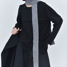 Load image into Gallery viewer, Women's Wavy Hem Casual Round Neck Shirt