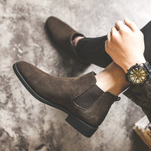 Load image into Gallery viewer, Retro Chelsea Short Martin Boots