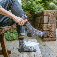 Load image into Gallery viewer, Vinatge Christmas Ethnic Style Socks