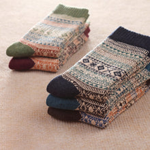 Load image into Gallery viewer, Men's Retro Ethnic Socks