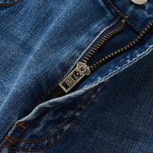 Load image into Gallery viewer, Thin Stretch Vintage Denim Shorts