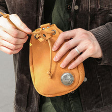 Load image into Gallery viewer, Vintage Leather Pouch Bag