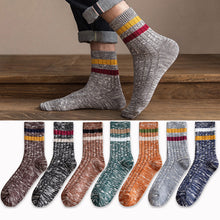 Load image into Gallery viewer, Men's Retro Ethnic Cotton Socks