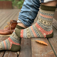 Load image into Gallery viewer, Men&#39;s Vintage Cotton Socks
