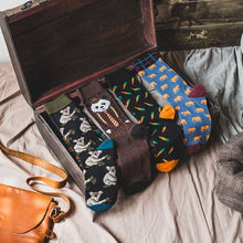 Load image into Gallery viewer, Retro Suit Socks 4 pairs