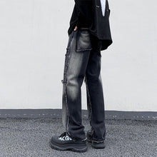 Load image into Gallery viewer, Straight Leg Loose Fit Frayed Wash Jeans