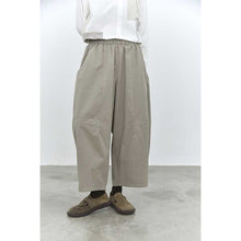 Load image into Gallery viewer, Women's Retro Loose Thin Casual Pants

