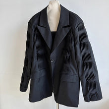 Load image into Gallery viewer, Heavy-duty Padded Shoulder Loose Wave Suit Jacket
