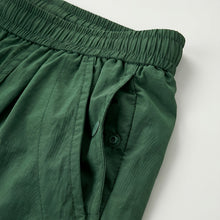 Load image into Gallery viewer, Green Japanese Waterproof Breathable Loose Casual Shorts
