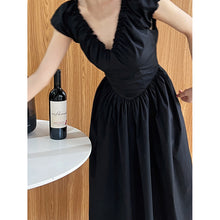 Load image into Gallery viewer, French Waist Halter V-neck Pleated Dress
