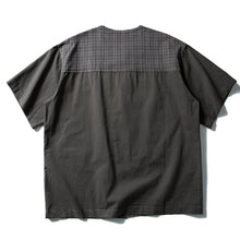 Load image into Gallery viewer, Japanese Retro Patchwork Collarless Shirt
