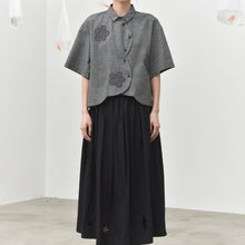 Load image into Gallery viewer, Women's Floral-patterned Curved Hem Shirt
